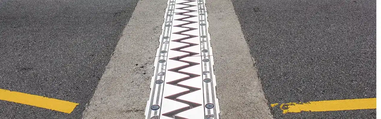 sawtooth expansion joint on bridge